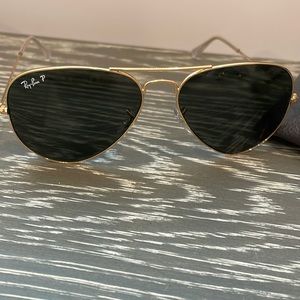 🌺 Ray-Ban sunglasses